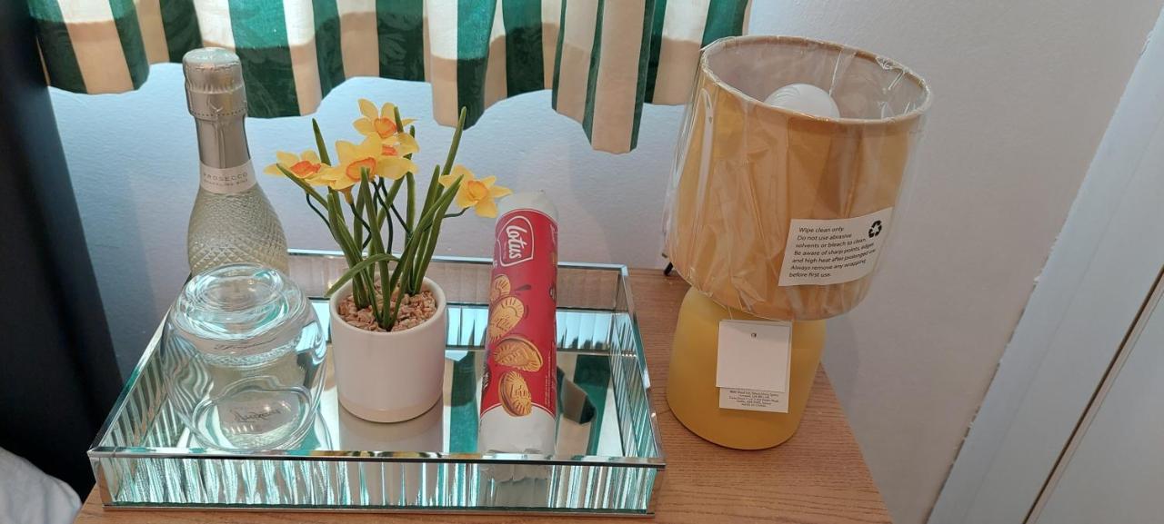 Farnworth Lizras Bed & Breakfast エクステリア 写真